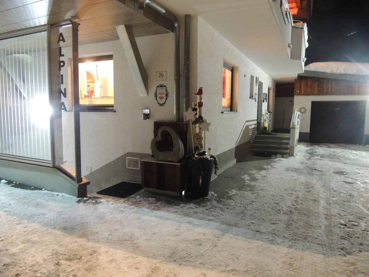 Gaestehaus Alpina Sankt Anton am Arlberg Buitenkant foto