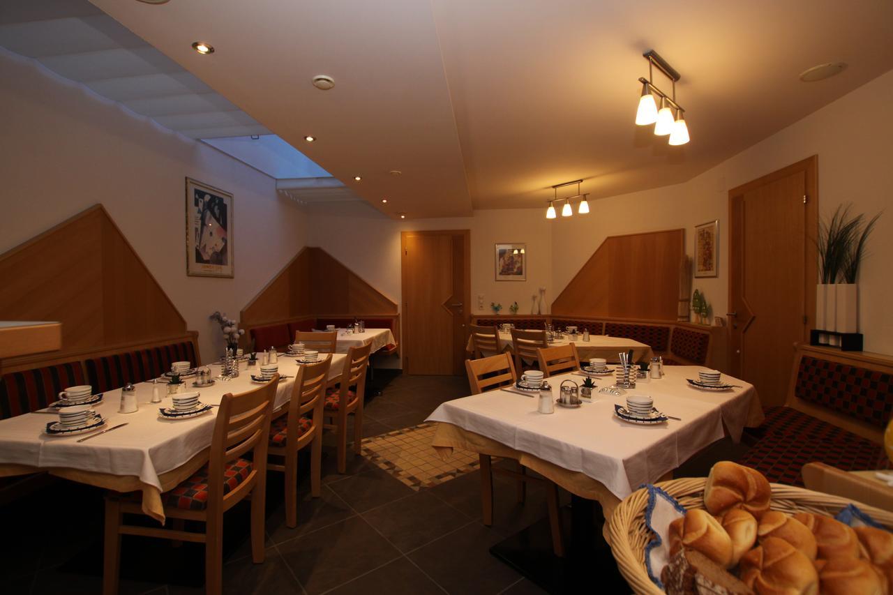Gaestehaus Alpina Sankt Anton am Arlberg Buitenkant foto
